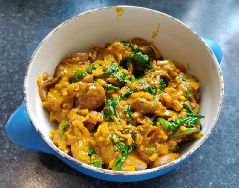 Lahsuni Khumb Saag